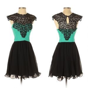 Chi Chi London Dress Mini Silhouette Lace Mini Short Sleeves Black Teal Size 2